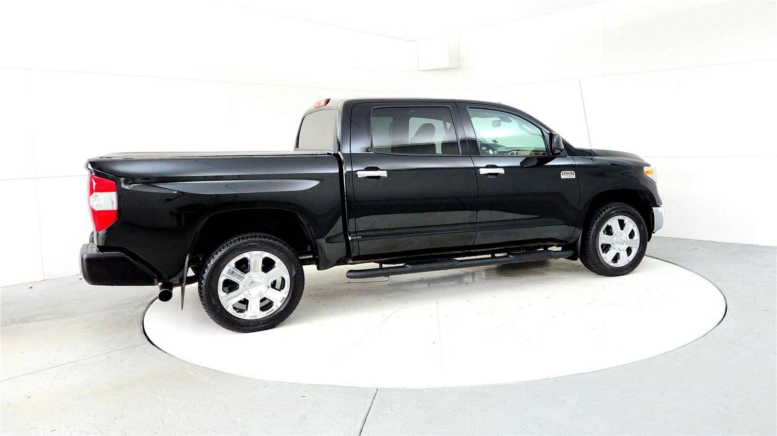 Used 2019 Toyota Tundra 1794 Edition AWD/4WD image 6
