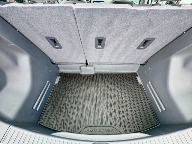 Used 2021 Chevrolet Bolt LT FWD image 11