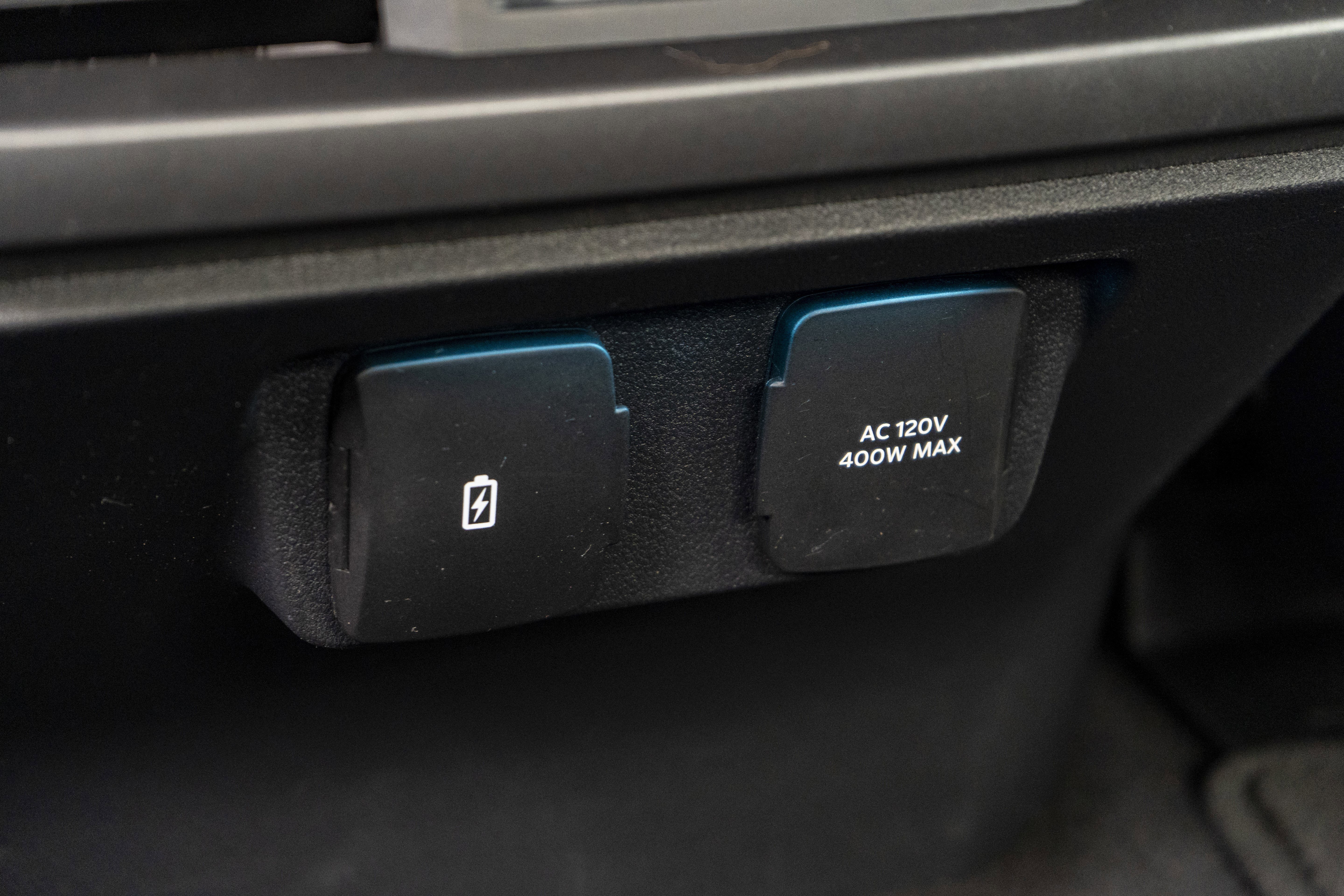 Used 2024 Ford F150 Lariat w/ Equipment Group 502A High image 46