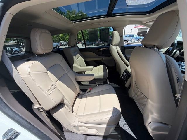 Used 2022 Lincoln Aviator AWD w/ Premium Package image 35