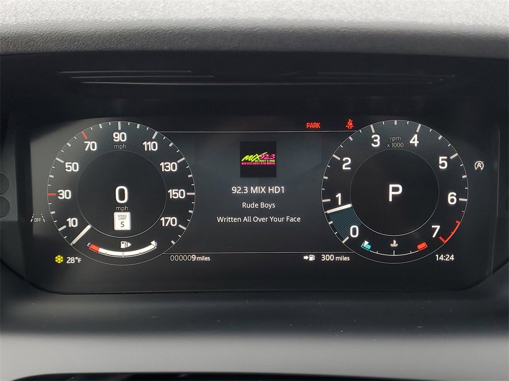 New 2026 Land Rover Discovery Sport Landmark image 14