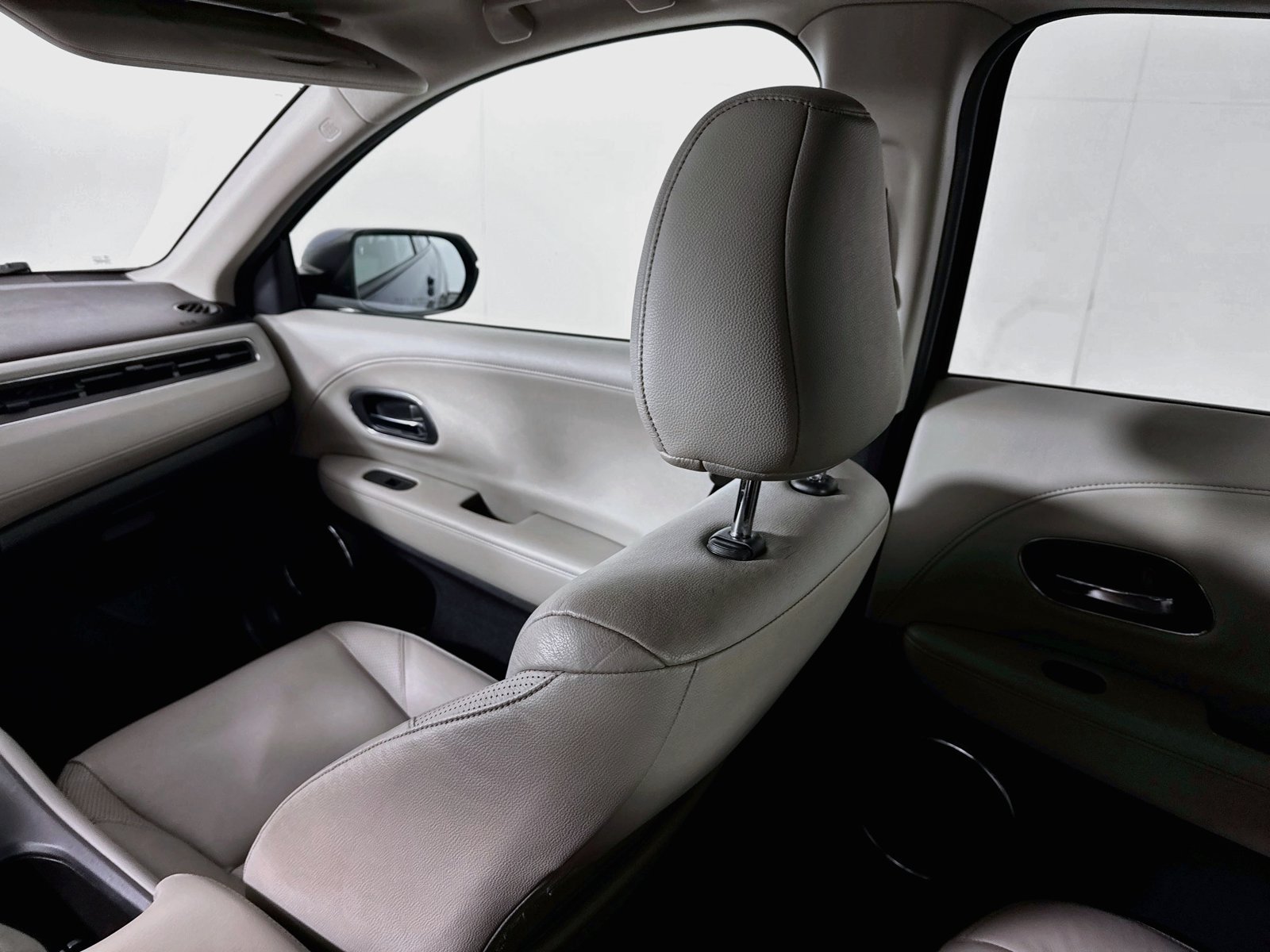 Used 2016 Honda HR-V EX-L image 22