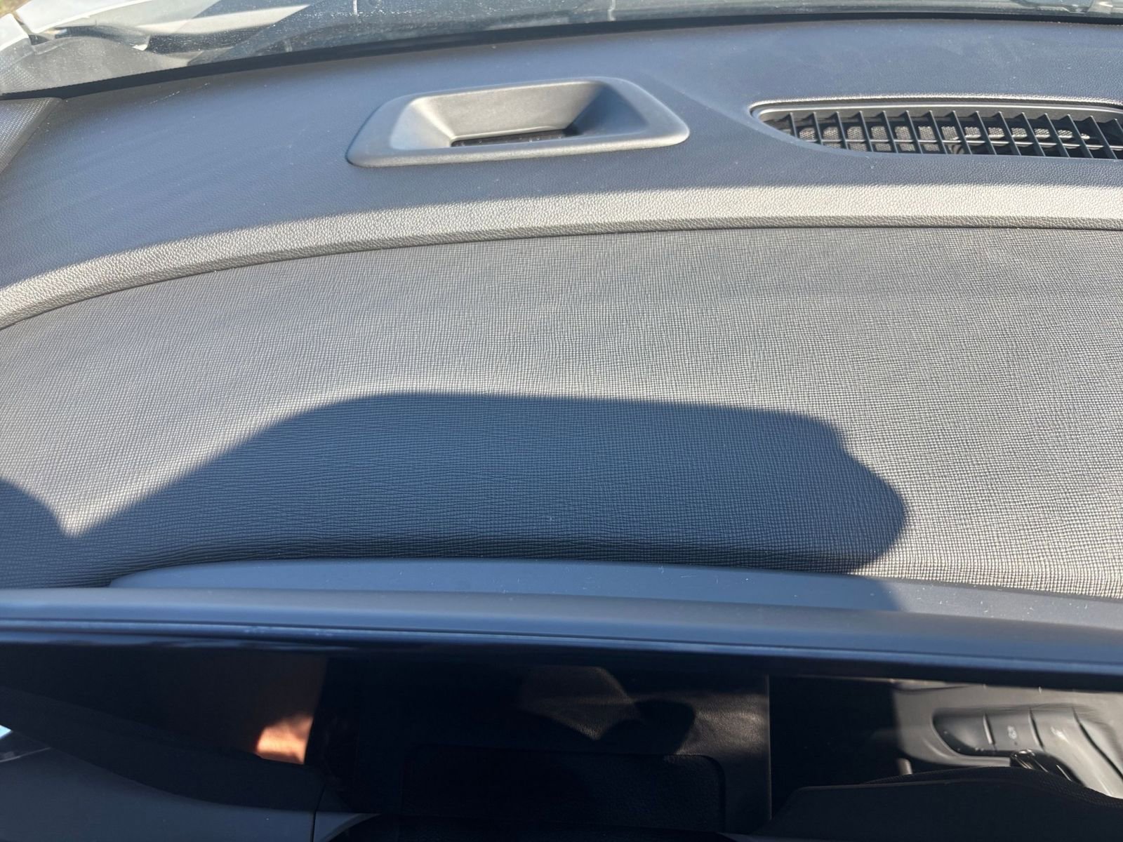 Used 2025 Buick Envista Preferred image 34