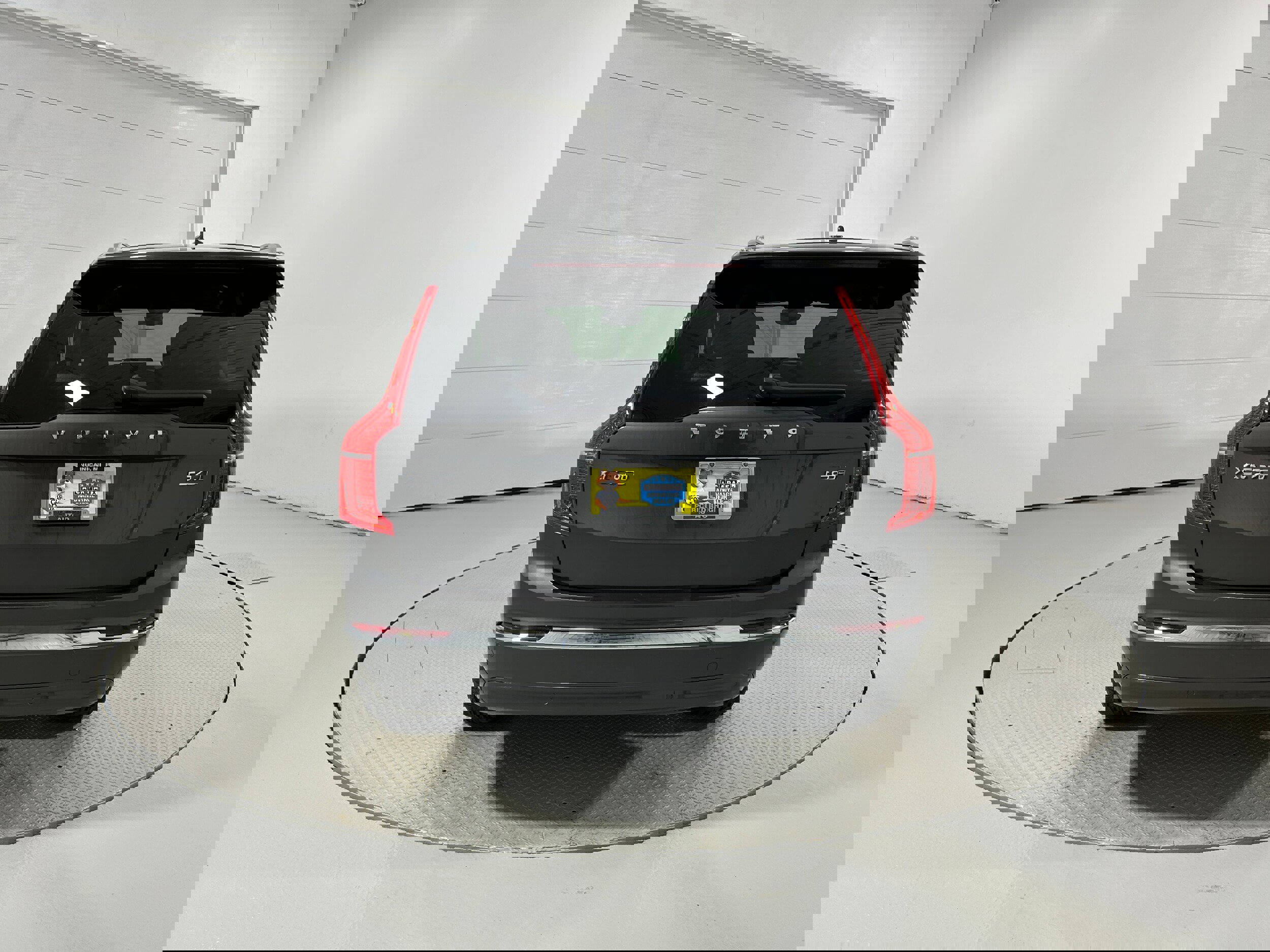 Used 2023 Volvo XC90 B6 Plus image 33