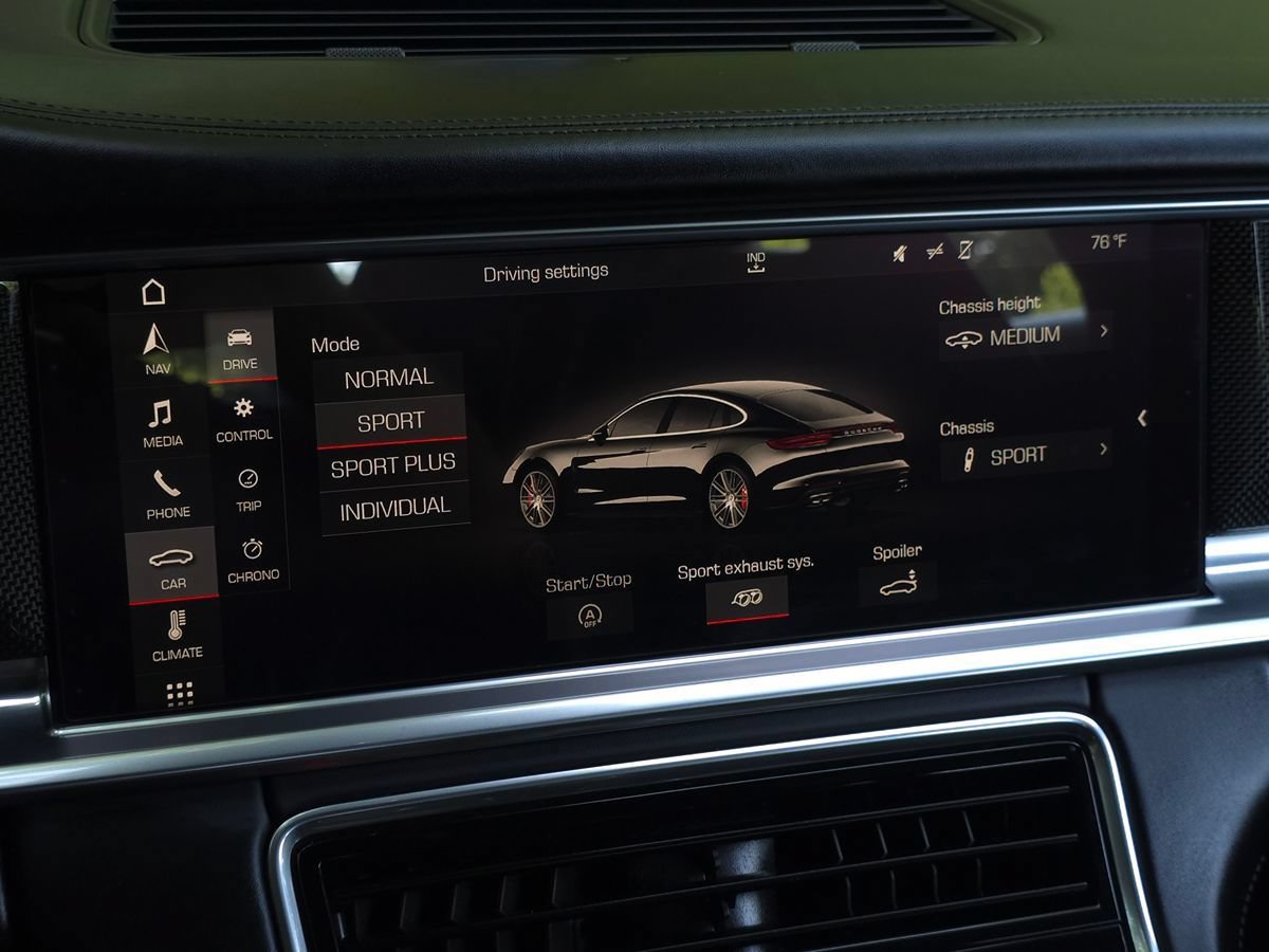 Used 2018 Porsche Panamera Turbo w/ Sport Package AWD/4WD image 39