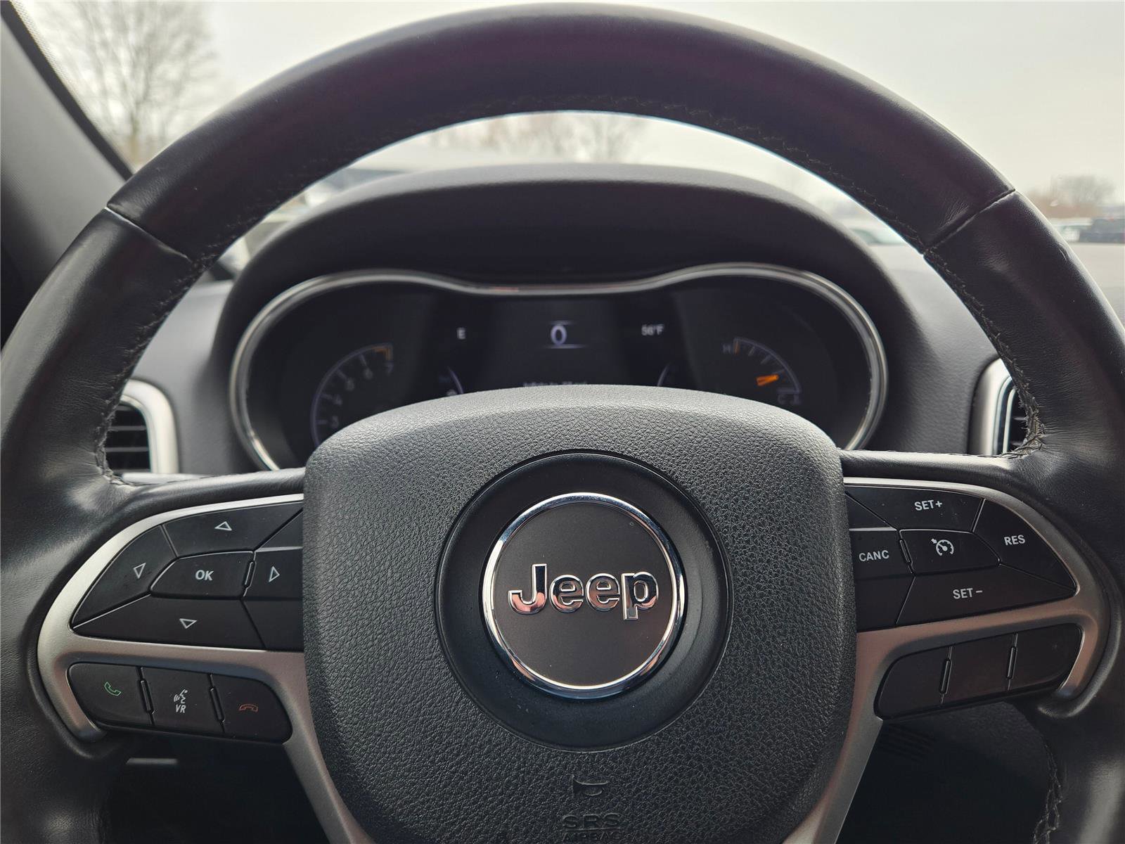 Used 2018 Jeep Grand Cherokee Laredo AWD/4WD image 28