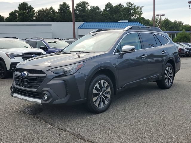 Certified 2025 Subaru Outback Touring w/ Popular Package #2 AWD/4WD image 3