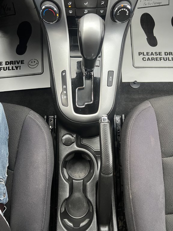 Used 2013 Chevrolet Cruze LT image 17