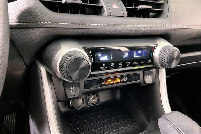 Used 2024 Toyota RAV4 LE AWD/4WD image 14