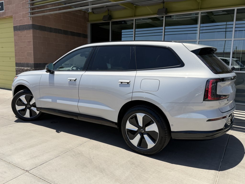Used 2025 Volvo EX90 Plus AWD/4WD image 5