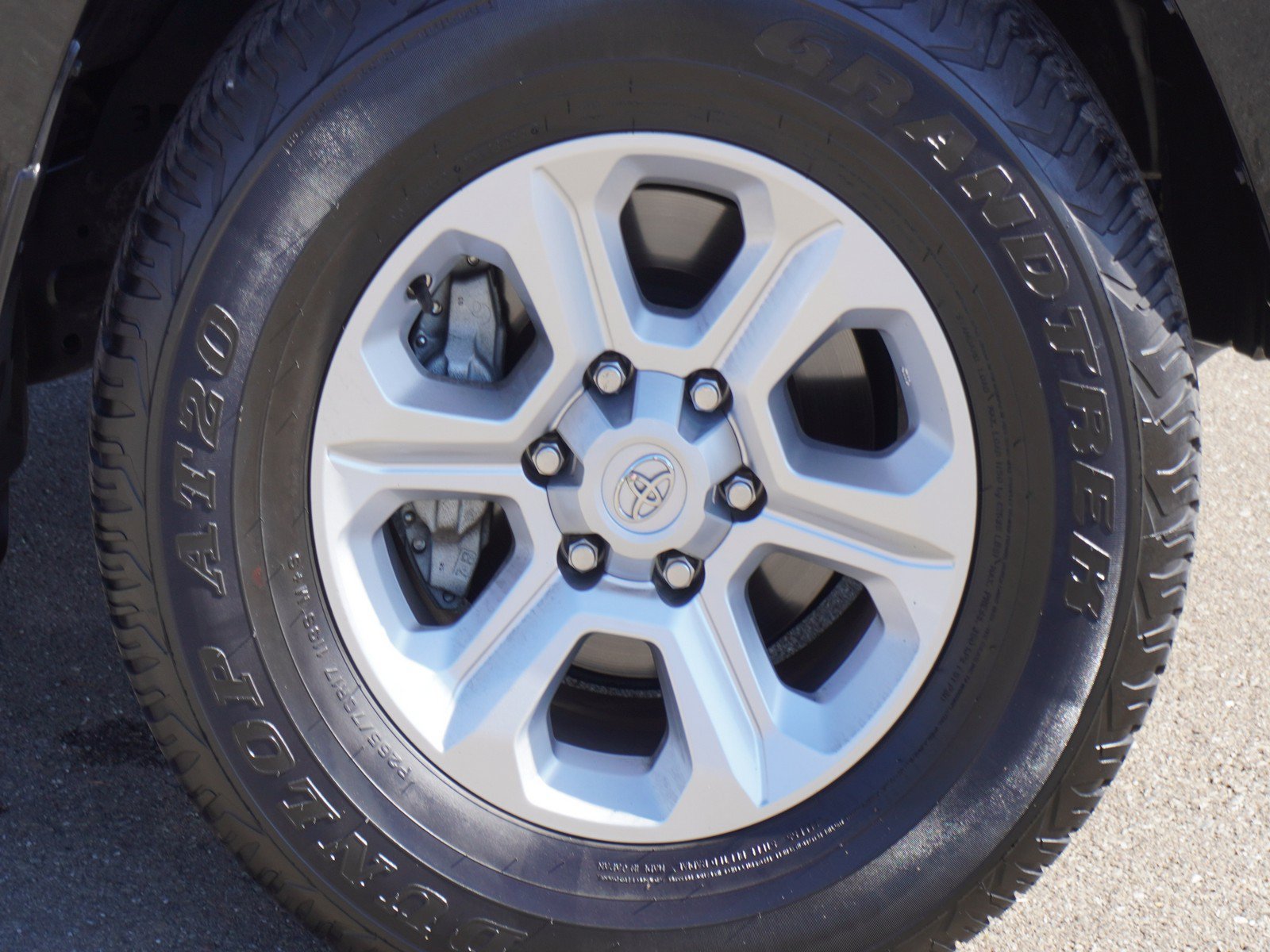 Used 2023 Toyota 4Runner SR5 RWD image 5