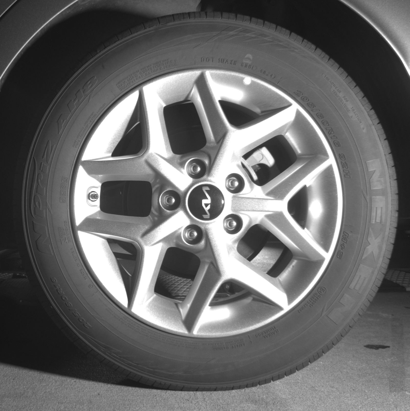 Used 2025 Kia Soul LX w/ LX Technology Package FWD image 14