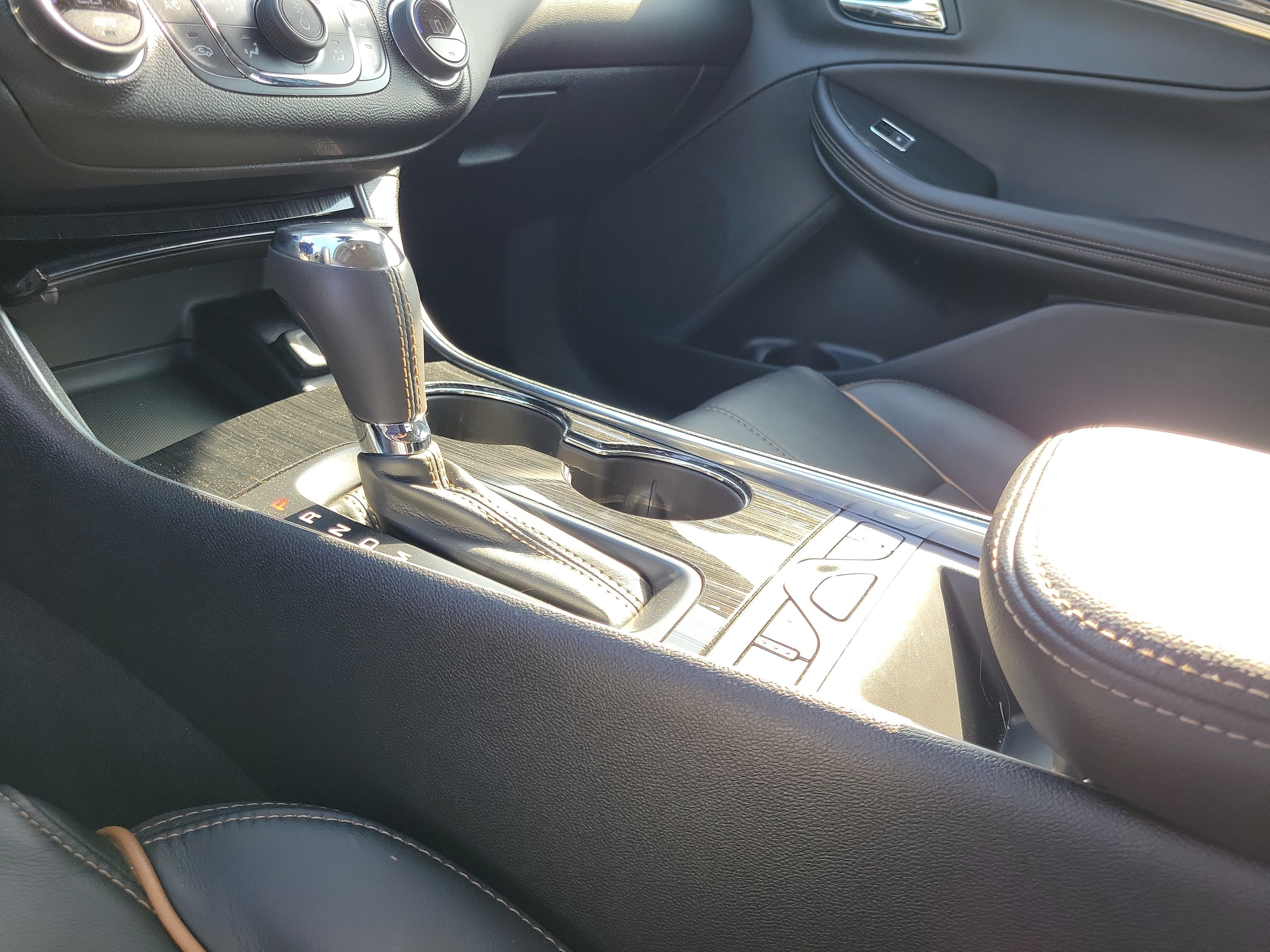 Used 2017 Chevrolet Impala Premier FWD image 29