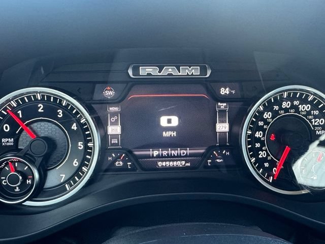 Used 2022 RAM 1500 Laramie AWD/4WD image 11