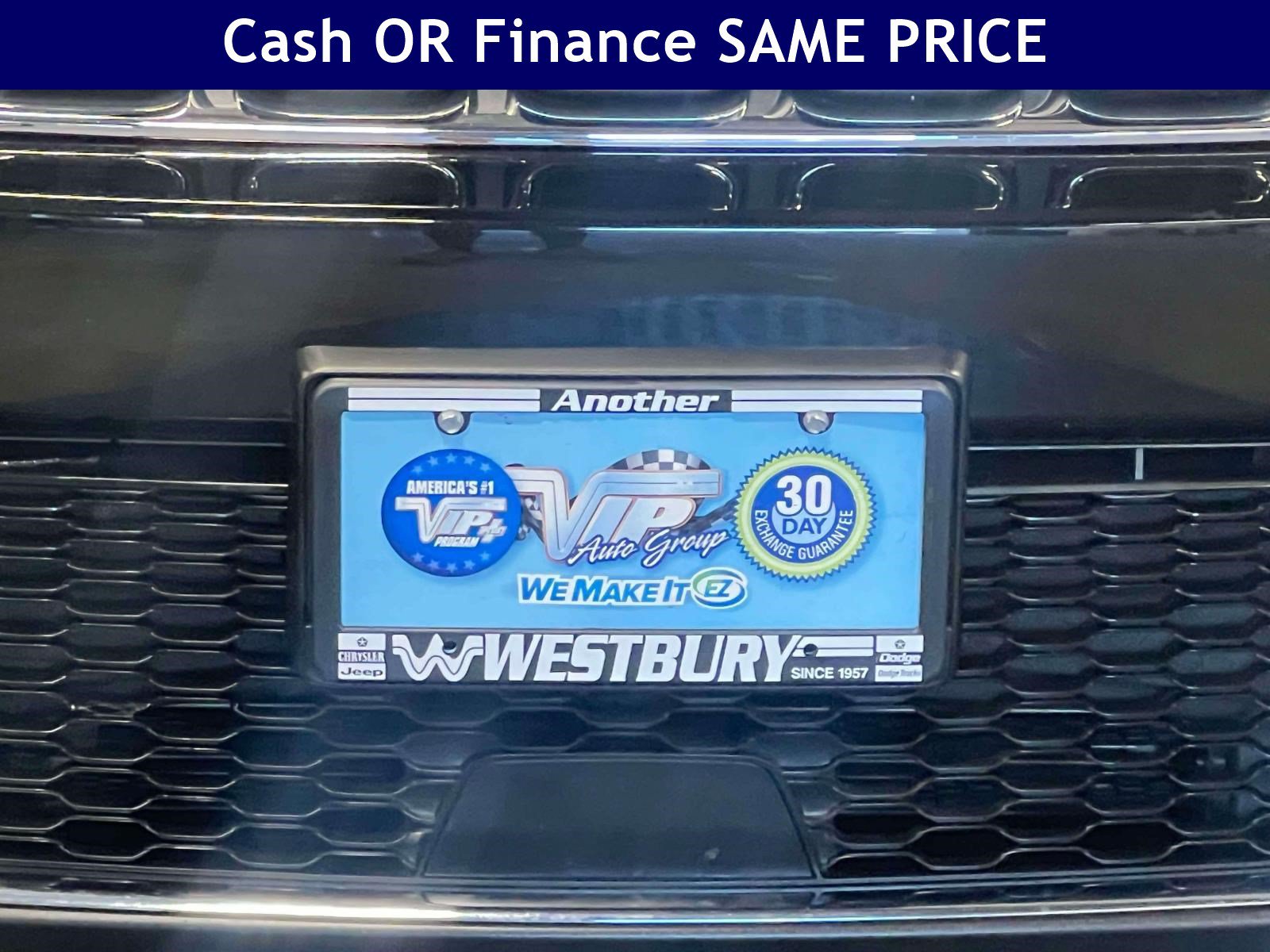 Used 2025 Jeep Grand Cherokee Laredo X w/ Luxury Tech Group I AWD/4WD image 15
