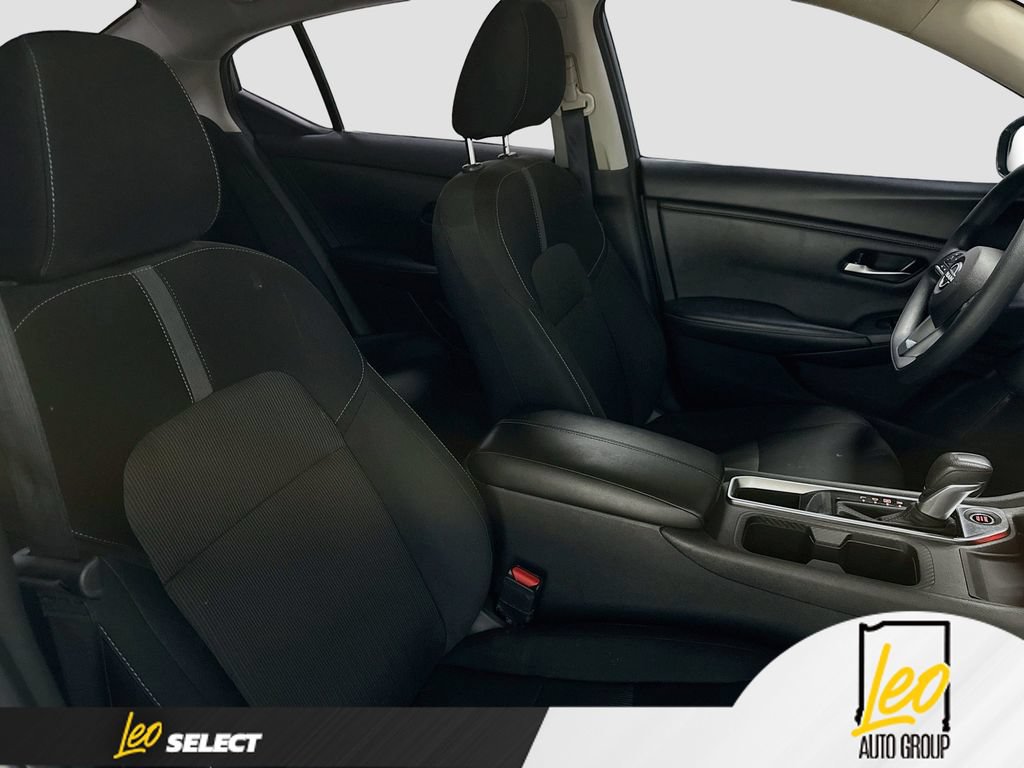Used 2025 Nissan Sentra SV FWD image 27