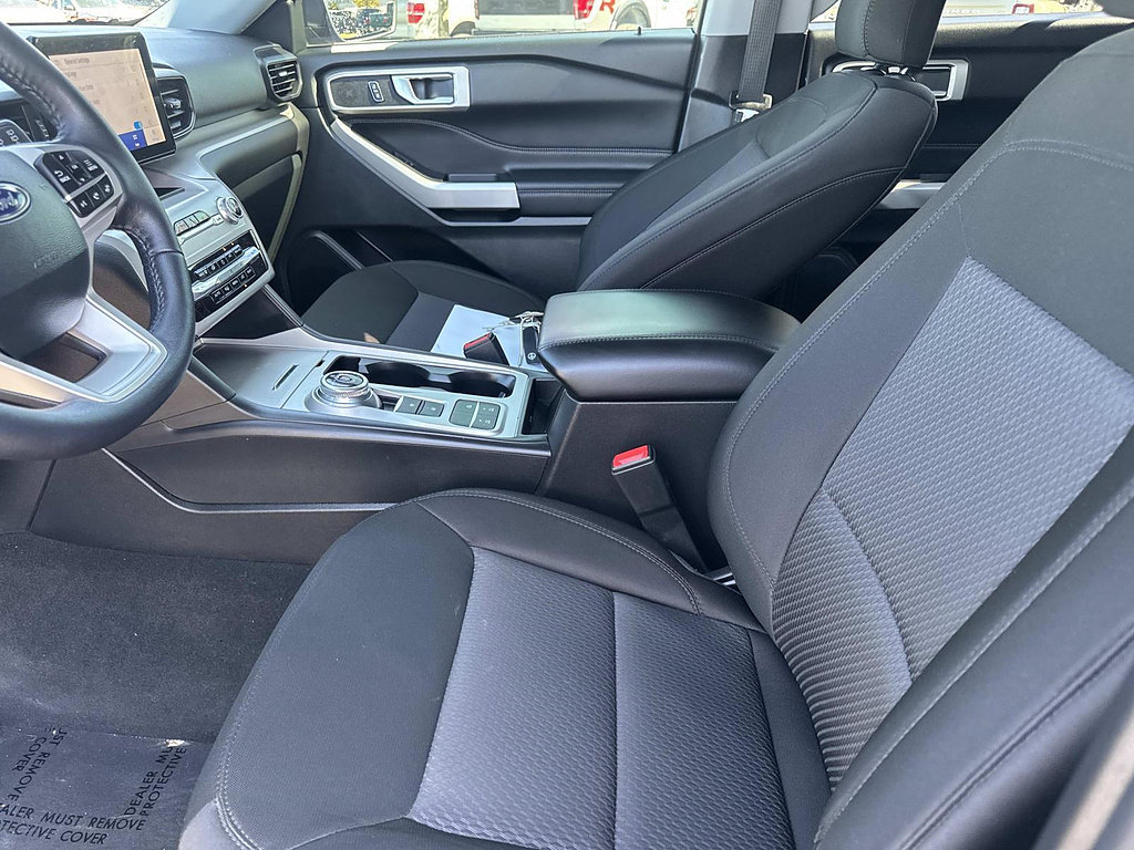 Certified 2023 Ford Explorer XLT RWD image 22
