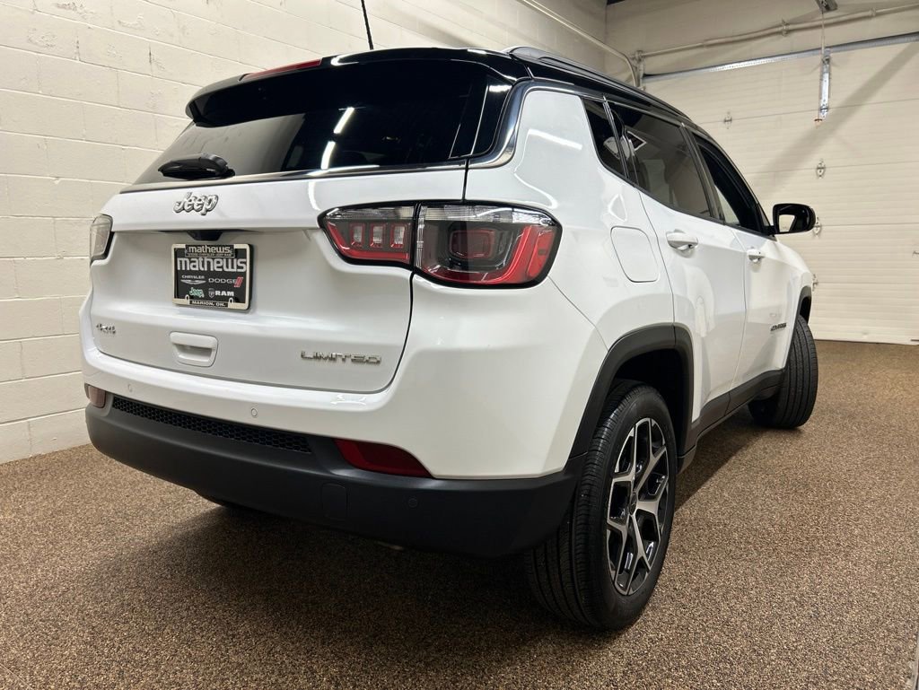Used 2025 Jeep Compass Limited AWD/4WD image 7