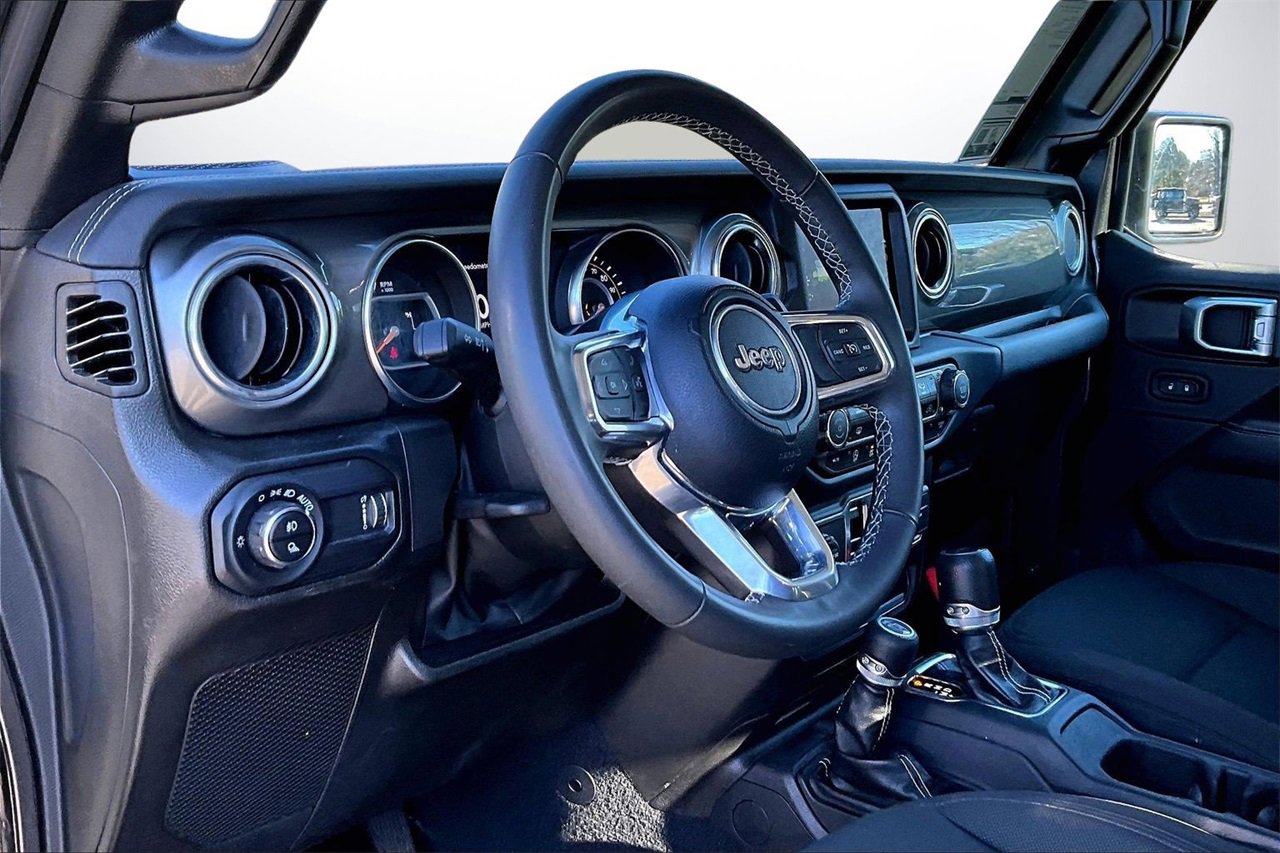 Certified 2023 Jeep Gladiator Overland image 19