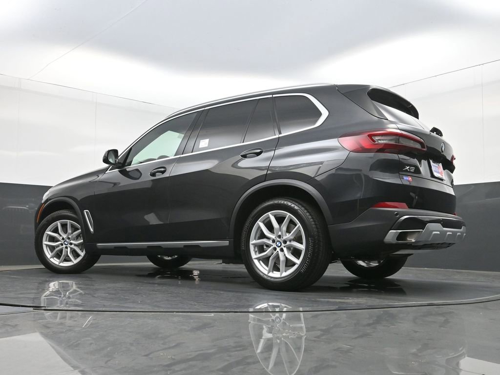 Used 2023 BMW X5 xDrive40i w/ Premium Package AWD/4WD image 33