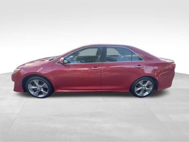 Used 2014 Toyota Camry SE w/ Leather Package FWD image 11