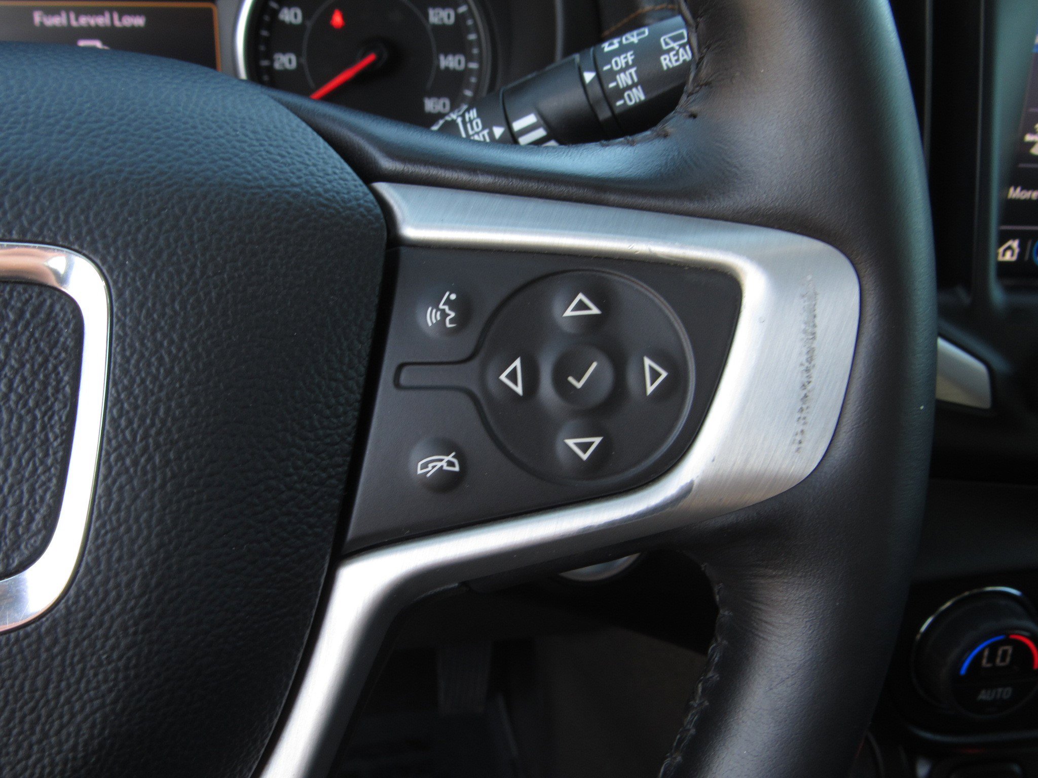 Used 2020 GMC Terrain SLT w/ Preferred Package image 27