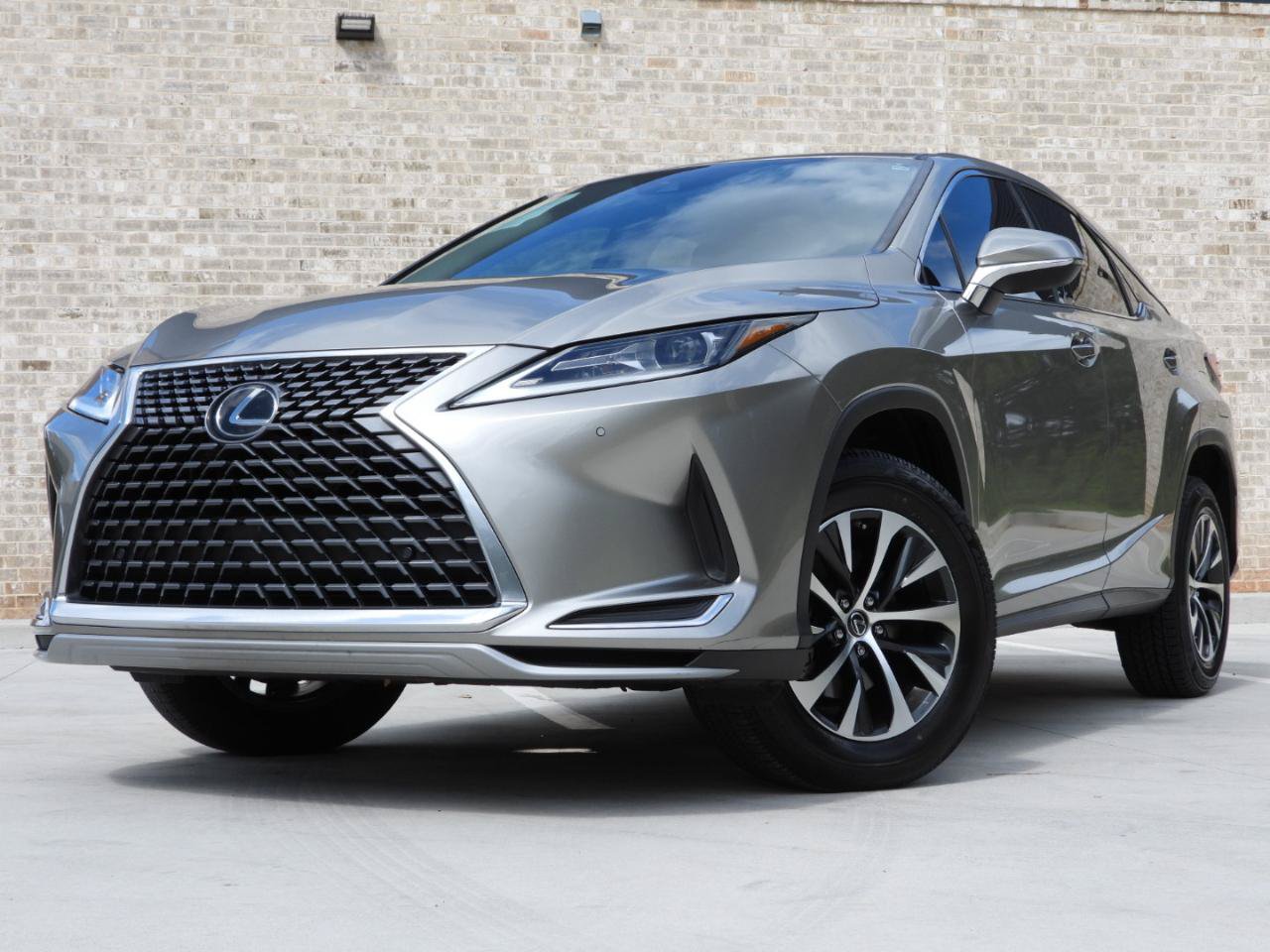 Used 2020 Lexus RX 350 FWD w/ Accessory Package image 3