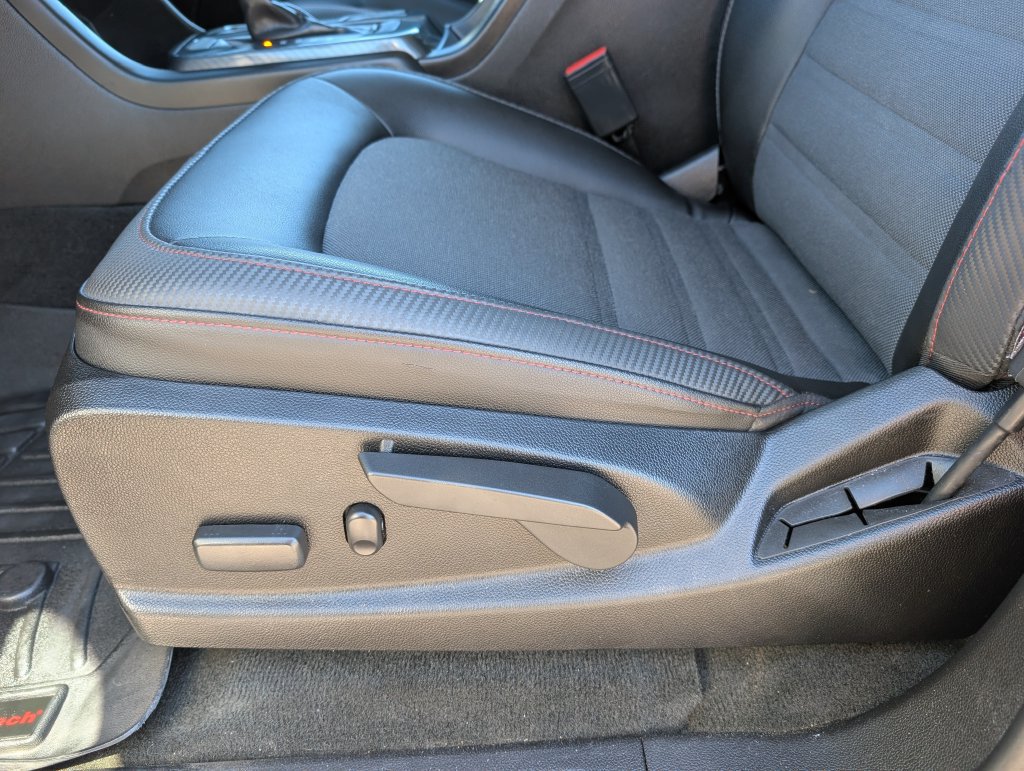 Used 2015 GMC Canyon SLE w/ All-Terrain Package AWD/4WD image 15