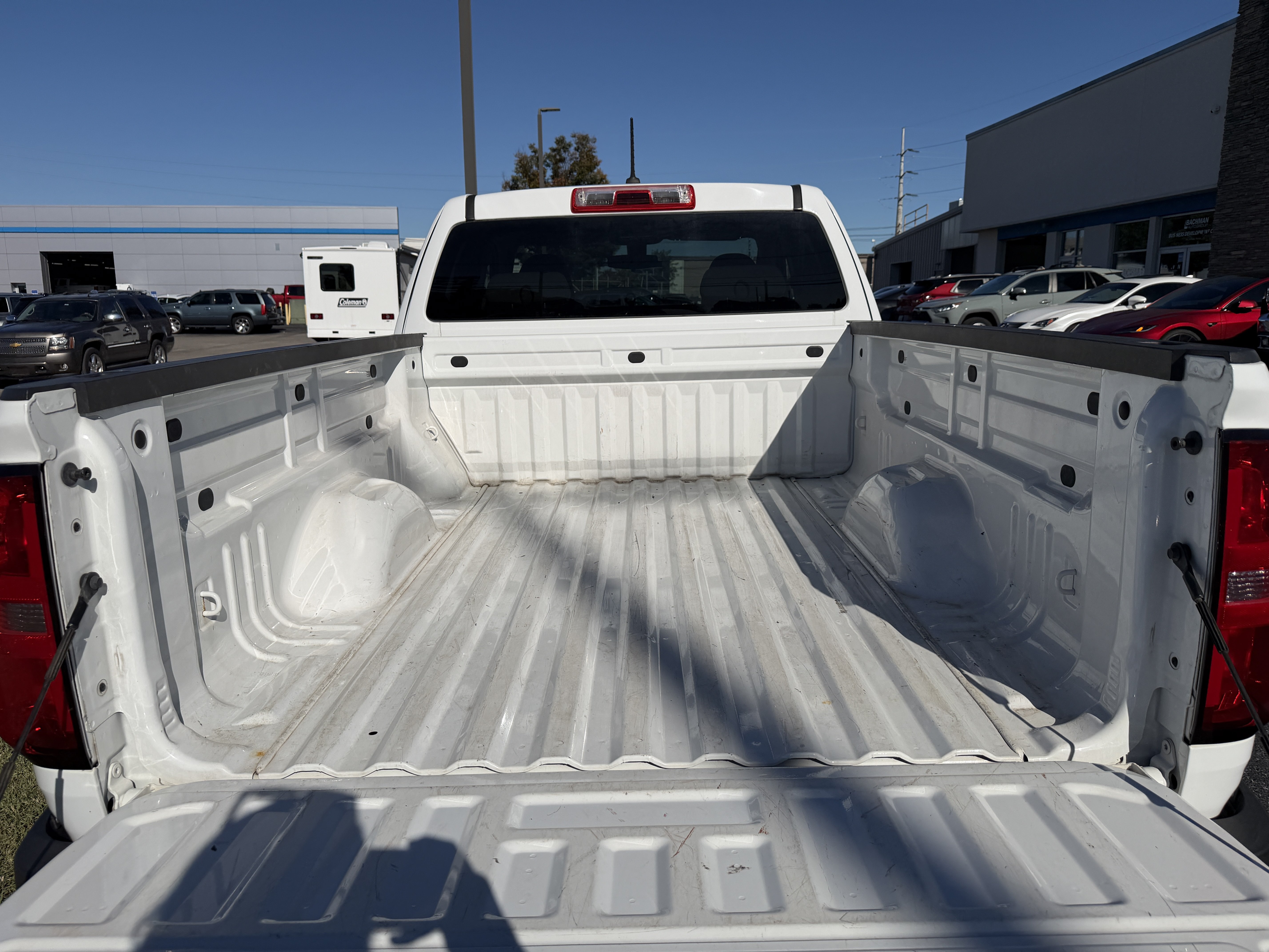 Used 2018 Chevrolet Colorado W/T AWD/4WD image 23