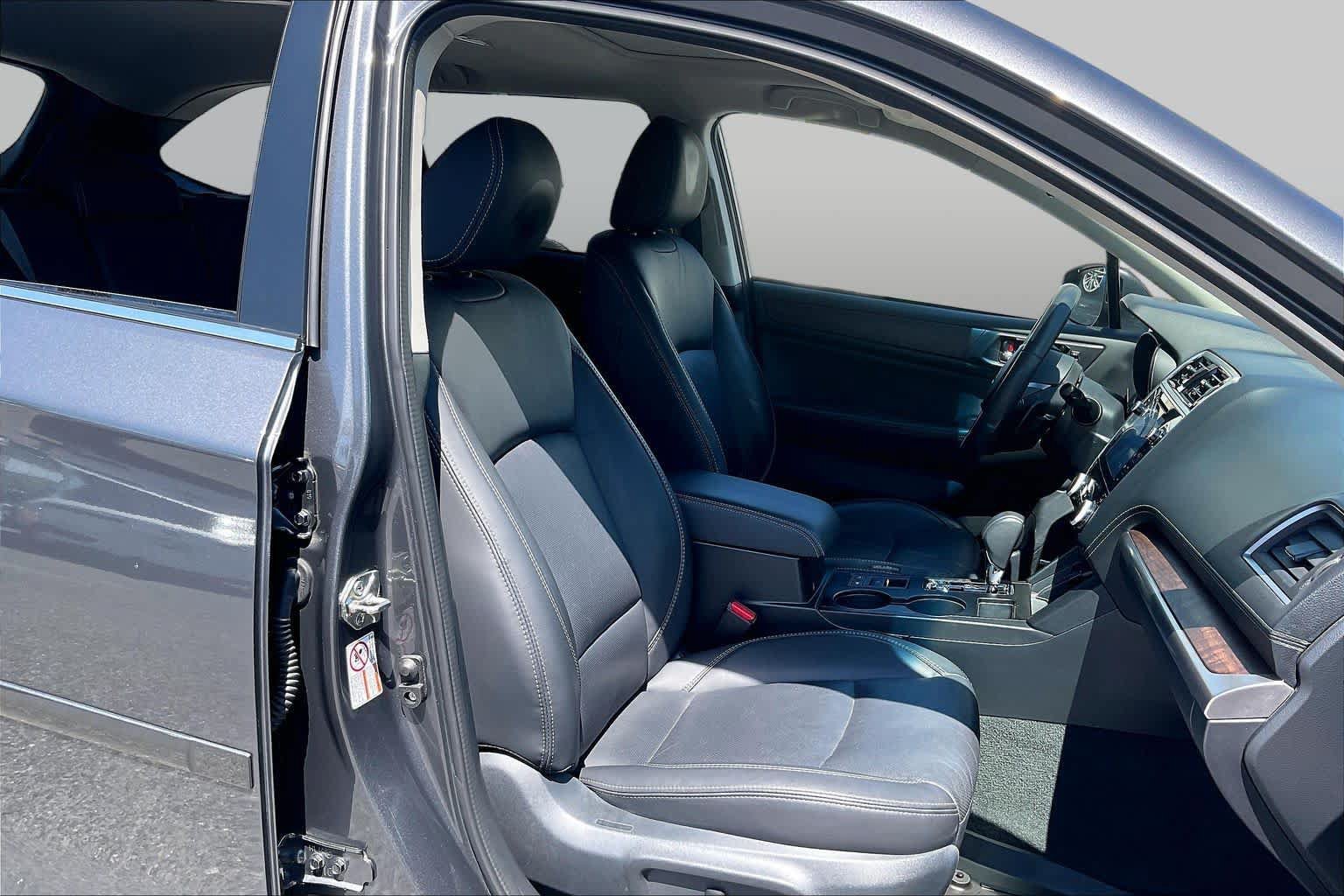 Used 2019 Subaru Outback 2.5i Limited AWD/4WD image 8