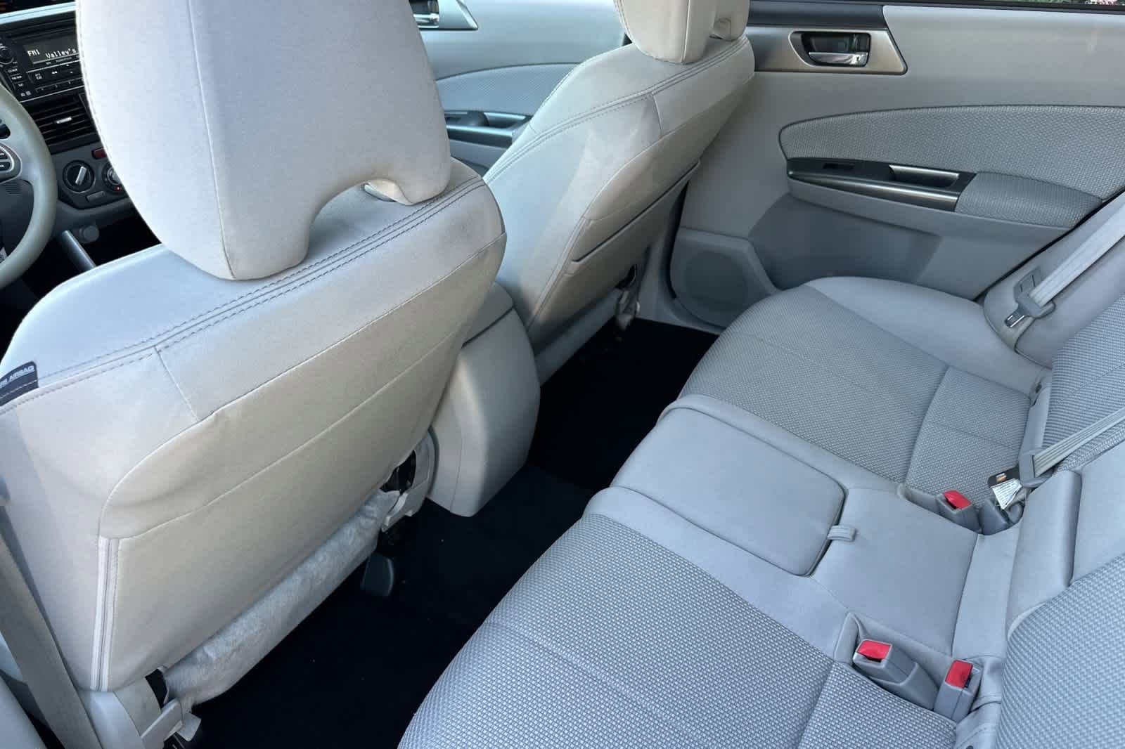 Used 2013 Subaru Forester 2.5X Premium AWD/4WD image 4