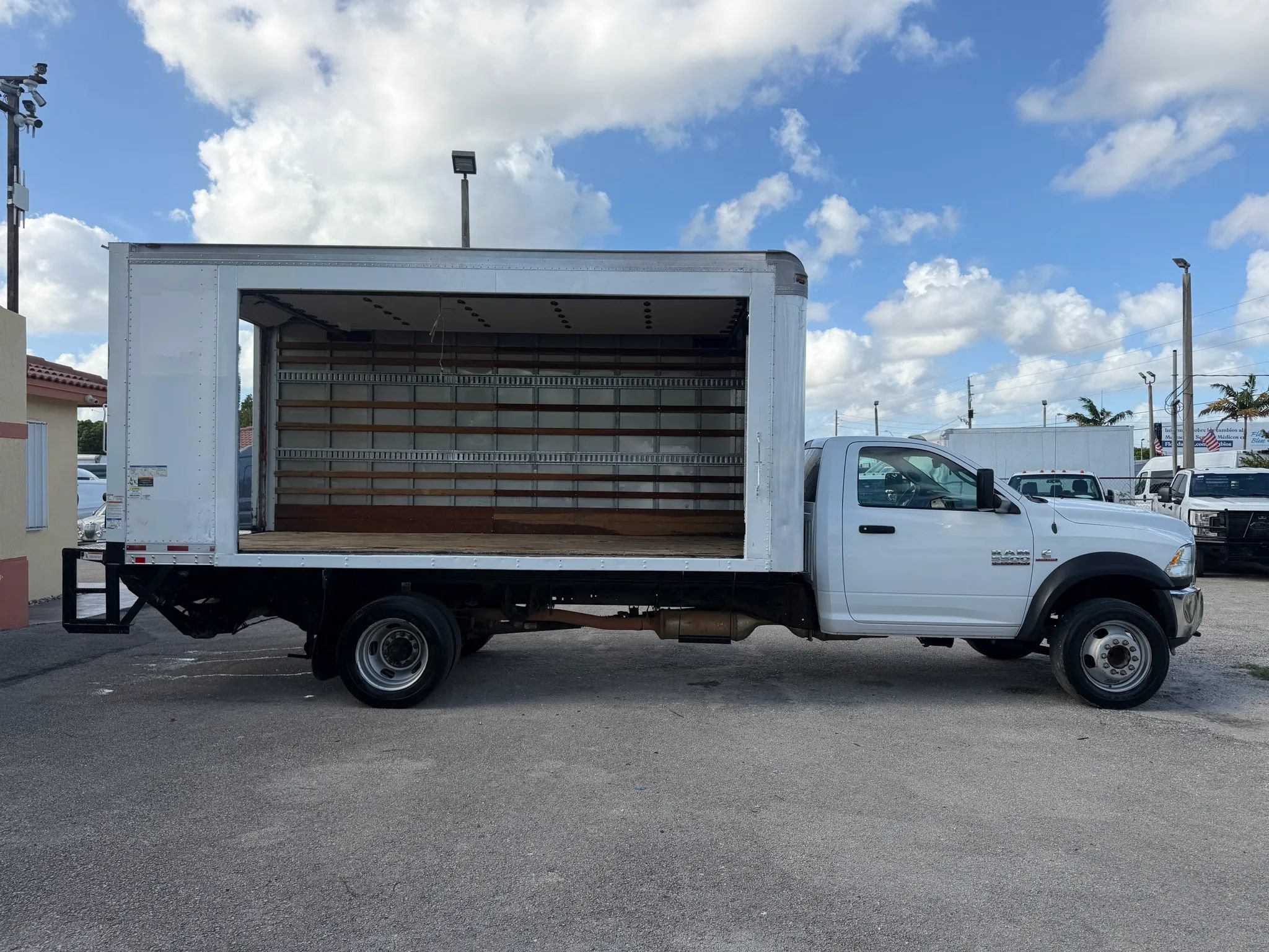 Used 2016 RAM 5500 Tradesman w/ Ambulance Prep Group RWD image 11