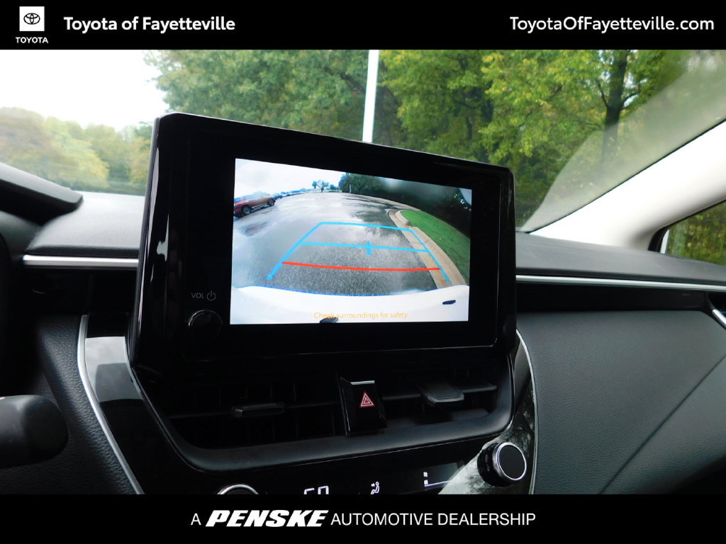 Used 2025 Toyota Corolla LE FWD image 3