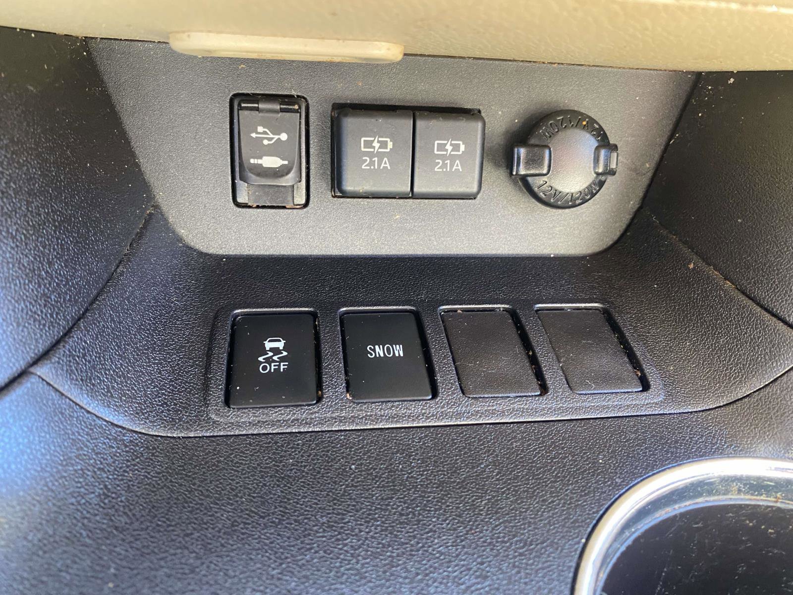 Used 2019 Toyota Highlander XLE FWD image 27