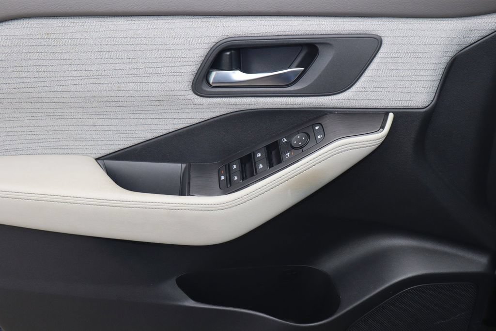 Certified 2023 Nissan Rogue SV AWD/4WD image 14