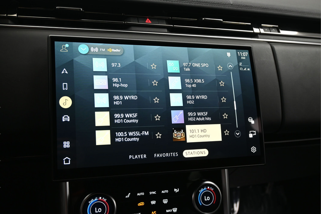 Used 2023 Land Rover Range Rover SE AWD/4WD image 12