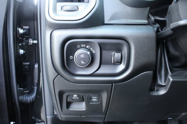 Used 2026 RAM 1500 Express AWD/4WD image 15