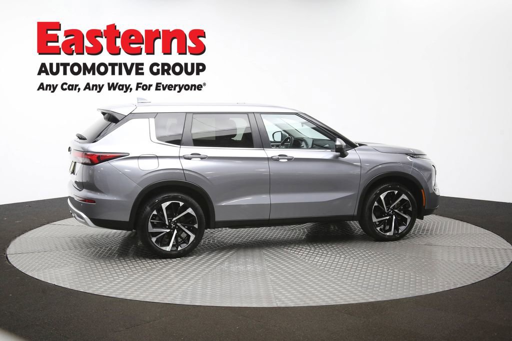 Used 2024 Mitsubishi Outlander SE image 43