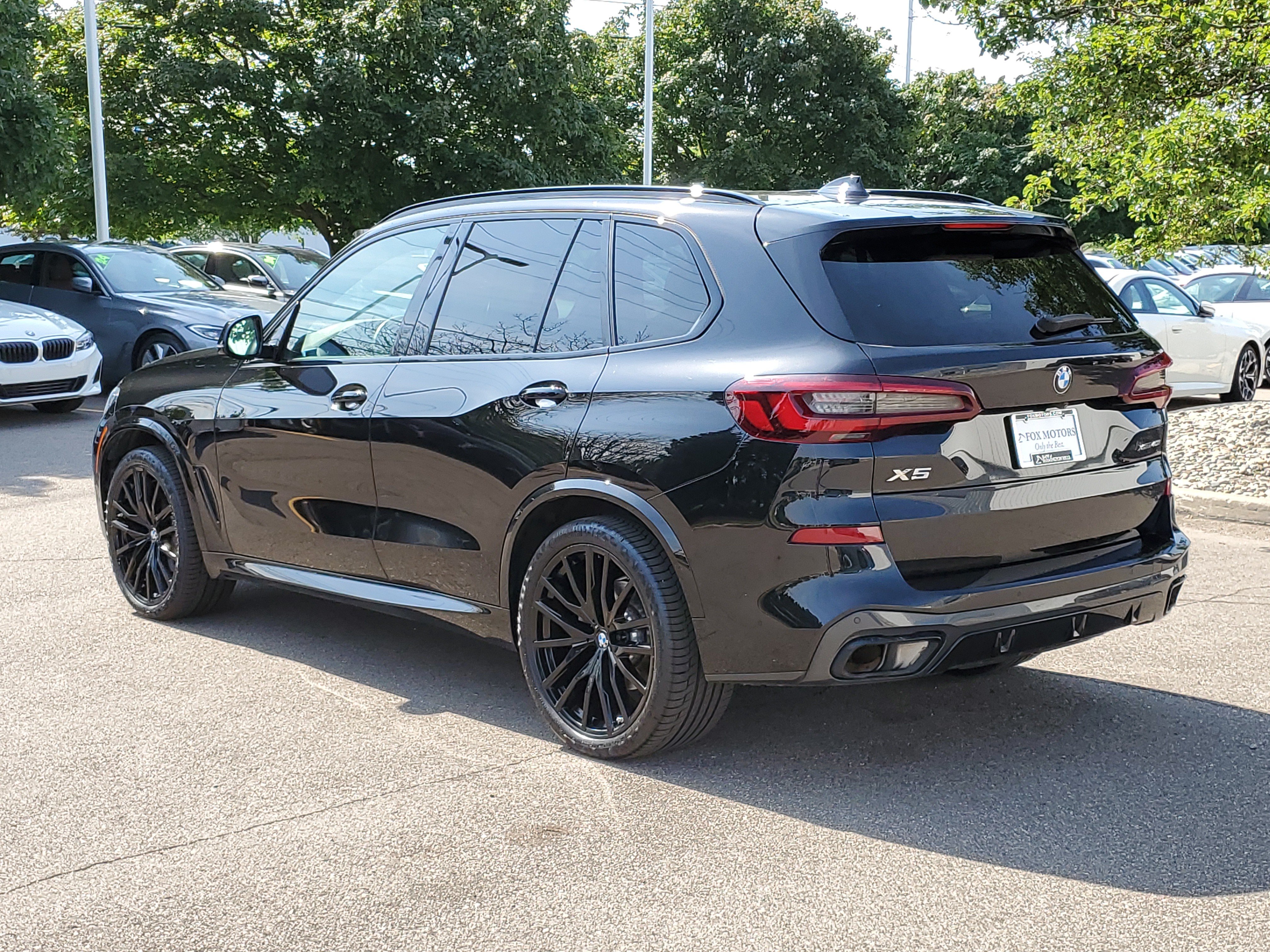Used 2021 BMW X5 xDrive40i w/ M Sport Package AWD/4WD image 4