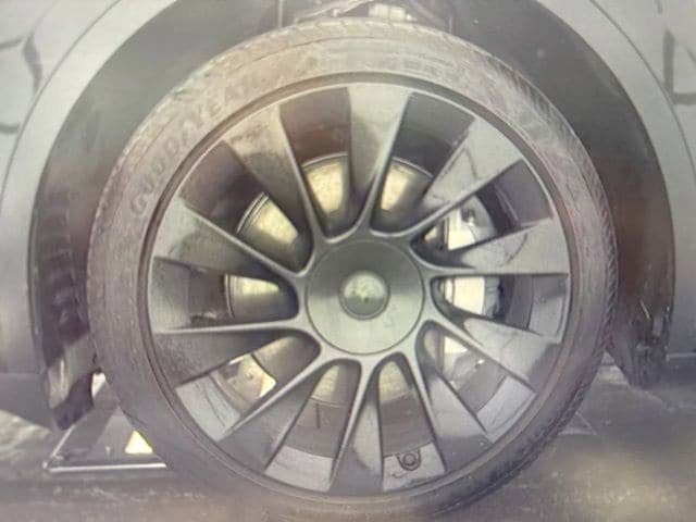 Used 2025 Tesla Model Y Long Range AWD/4WD image 12