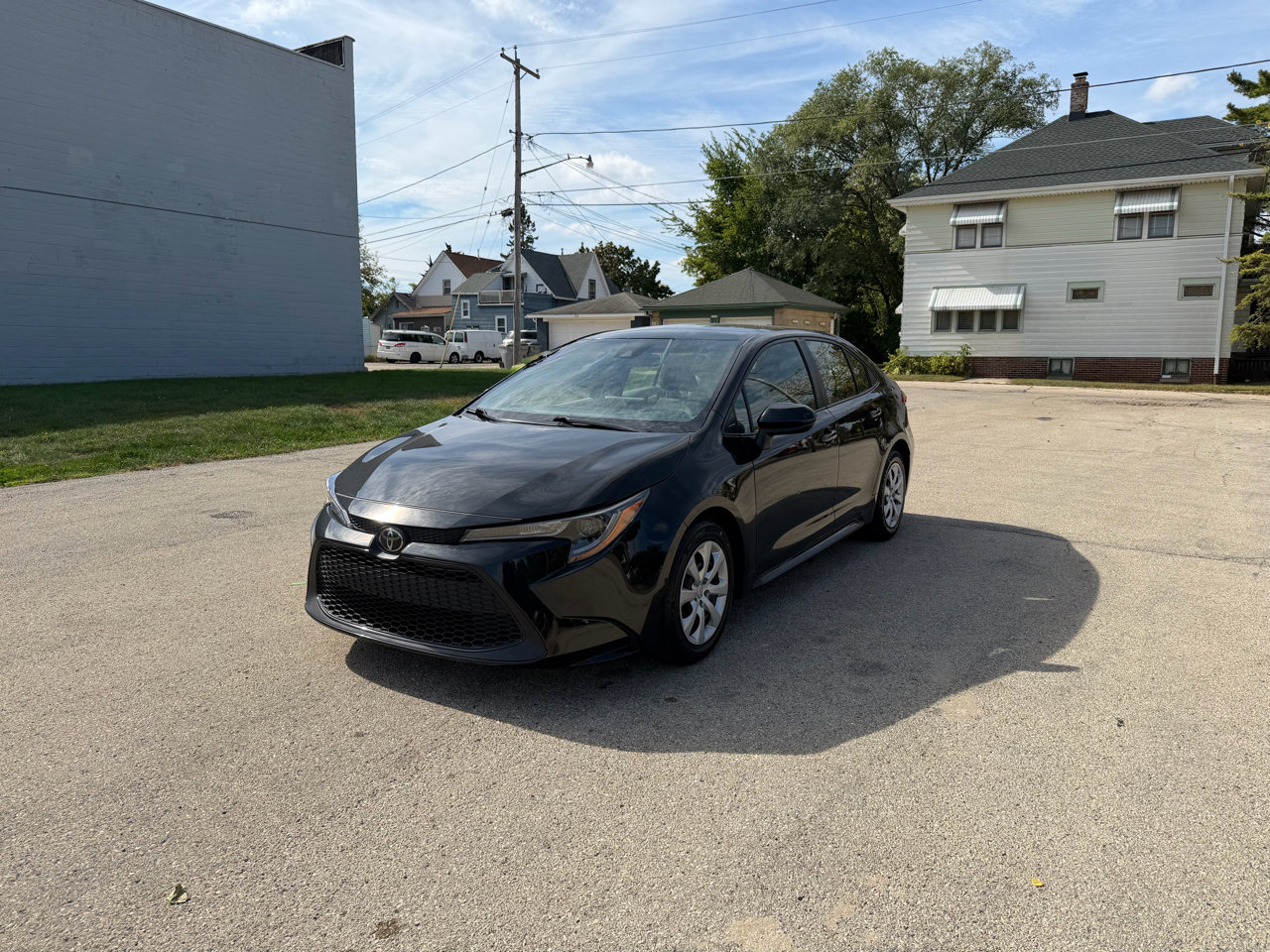 Used 2020 Toyota Corolla LE w/ Phone Cable & Charge Package image 3