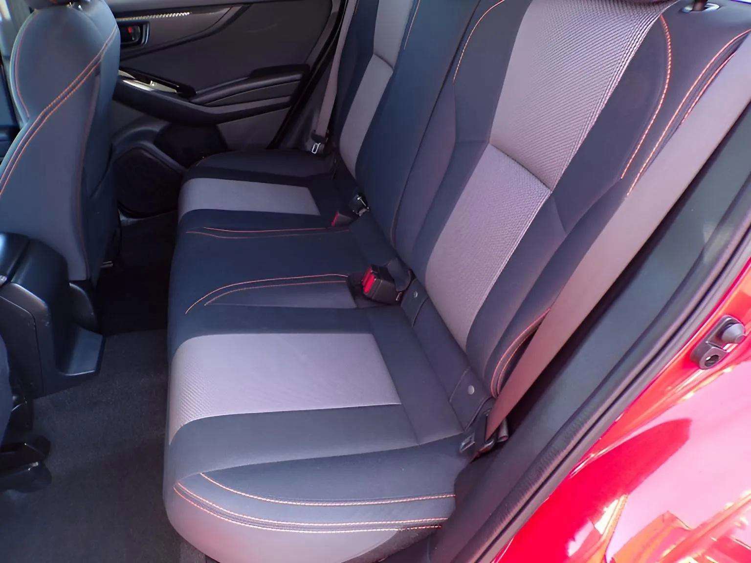 Used 2021 Subaru Crosstrek 2.0i Premium w/ Moonroof Package image 16