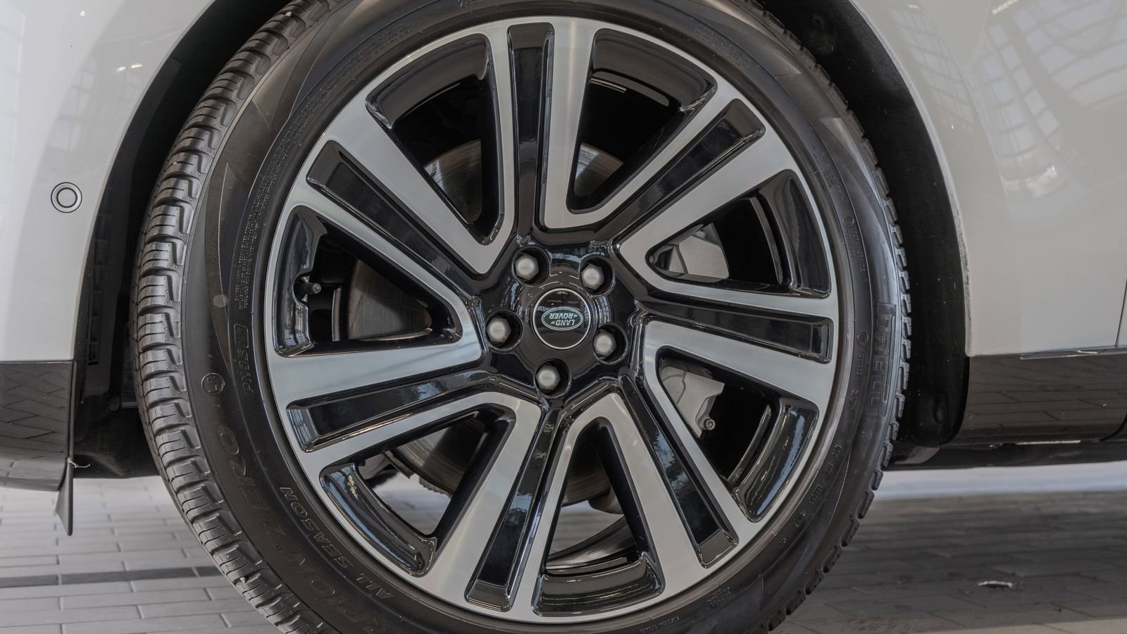 Used 2023 Land Rover Range Rover SE AWD/4WD image 30
