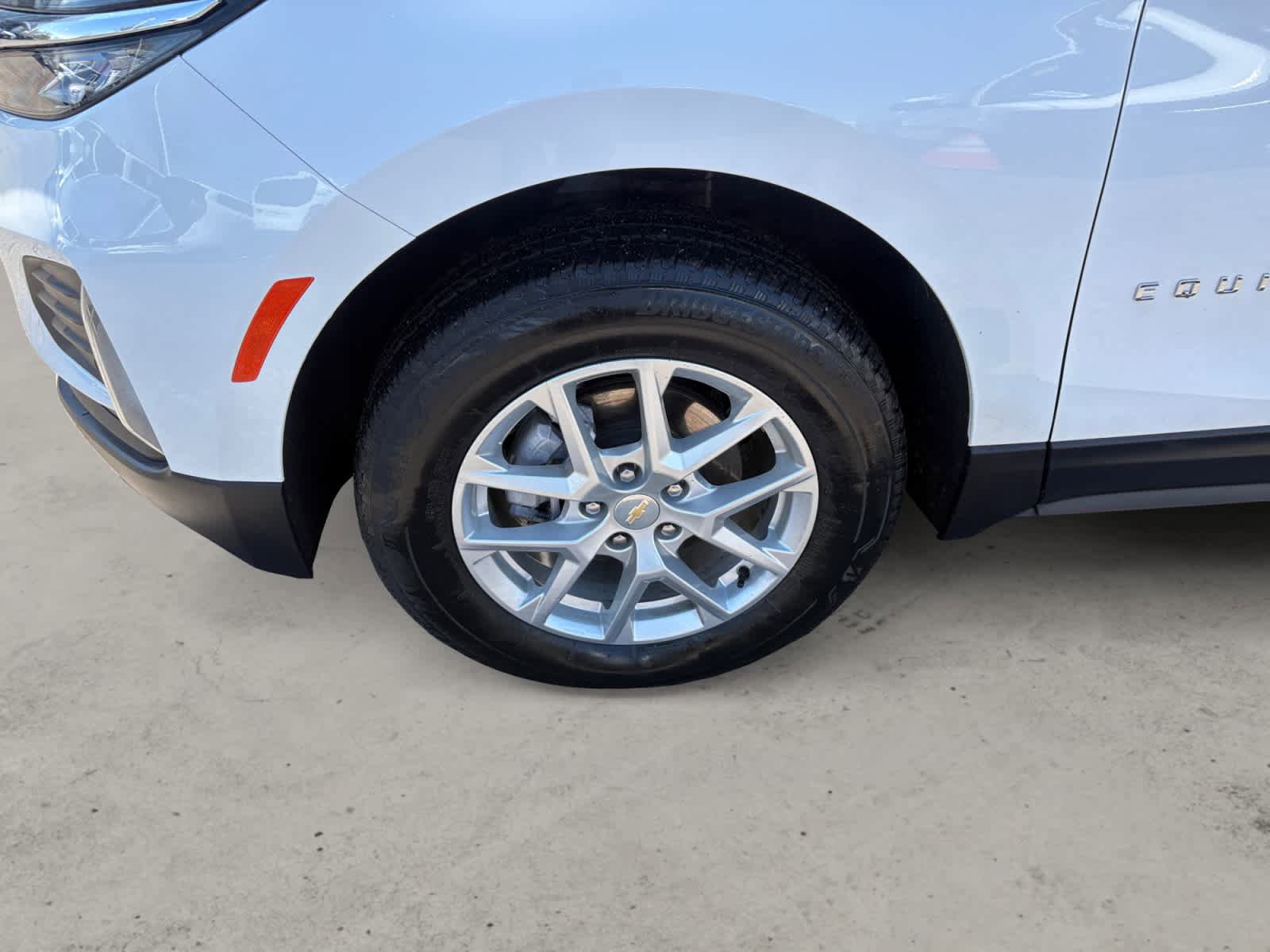 Used 2023 Chevrolet Equinox LT AWD/4WD image 7