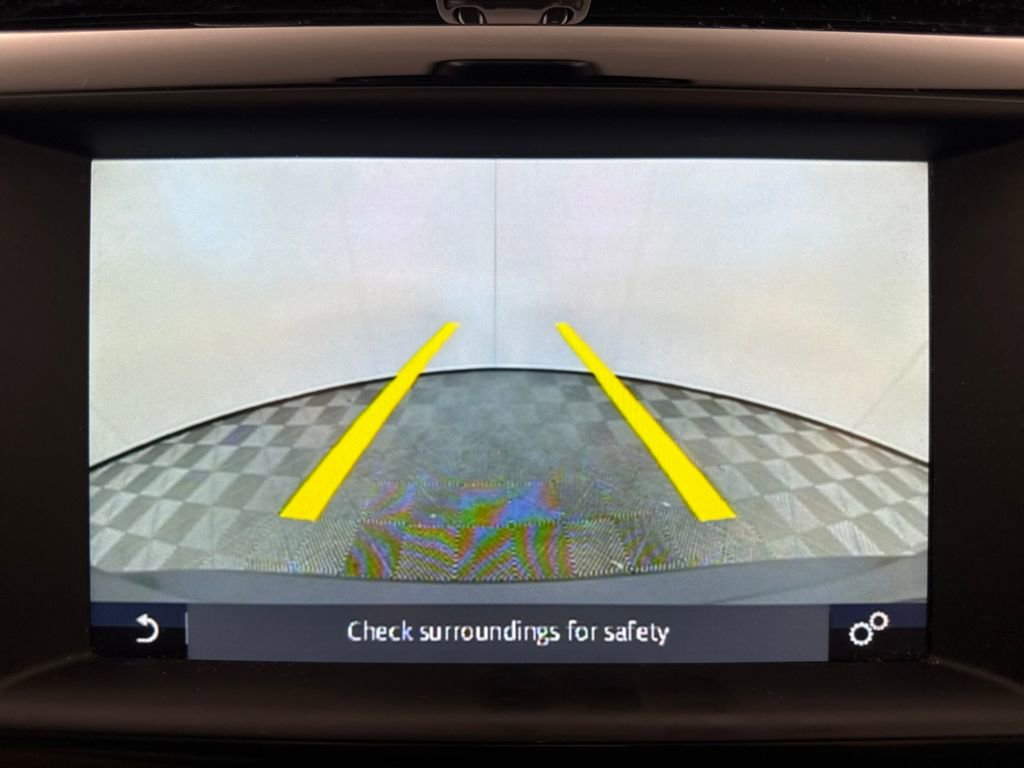 Used 2017 Jaguar XE Premium image 14