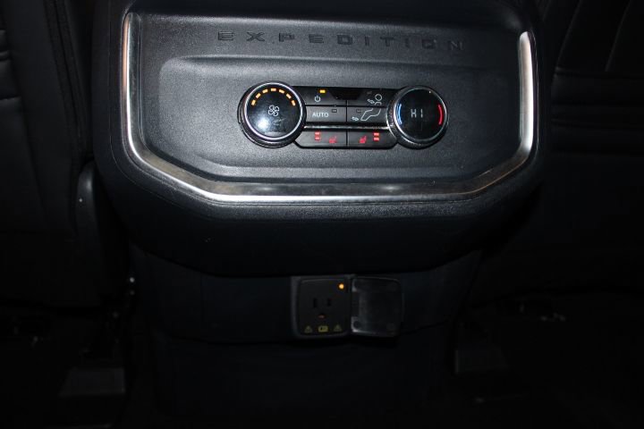Used 2025 Ford Expedition Tremor image 26