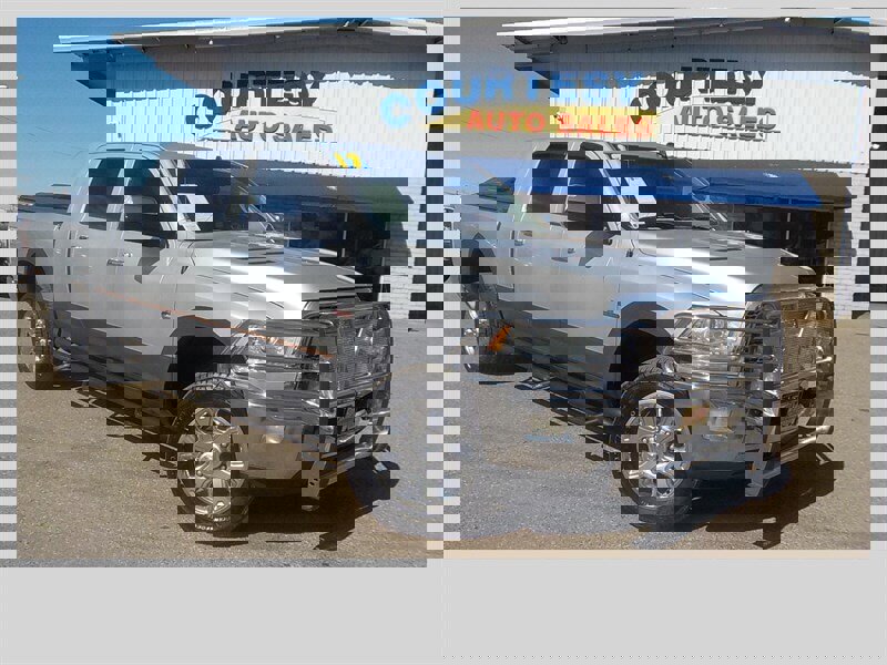 Used 2014 RAM 3500 Laramie image 13