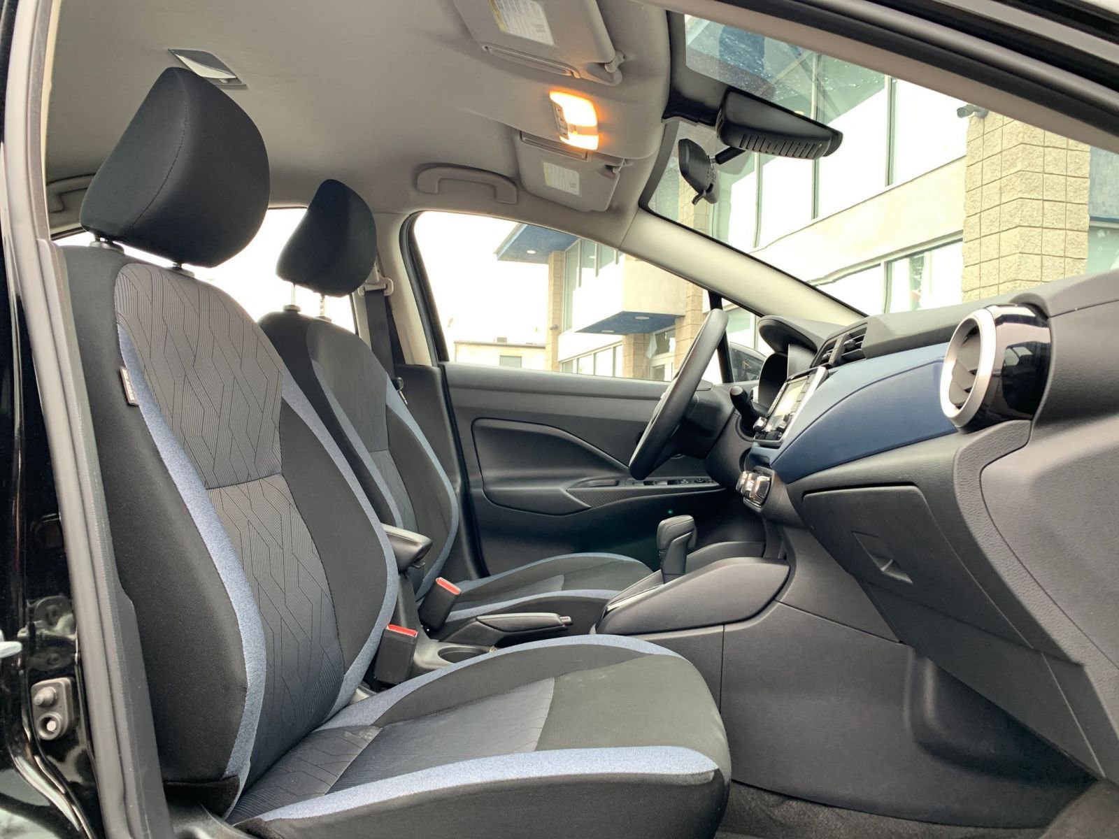 Used 2025 Nissan Versa SV w/ Trunk Package image 34