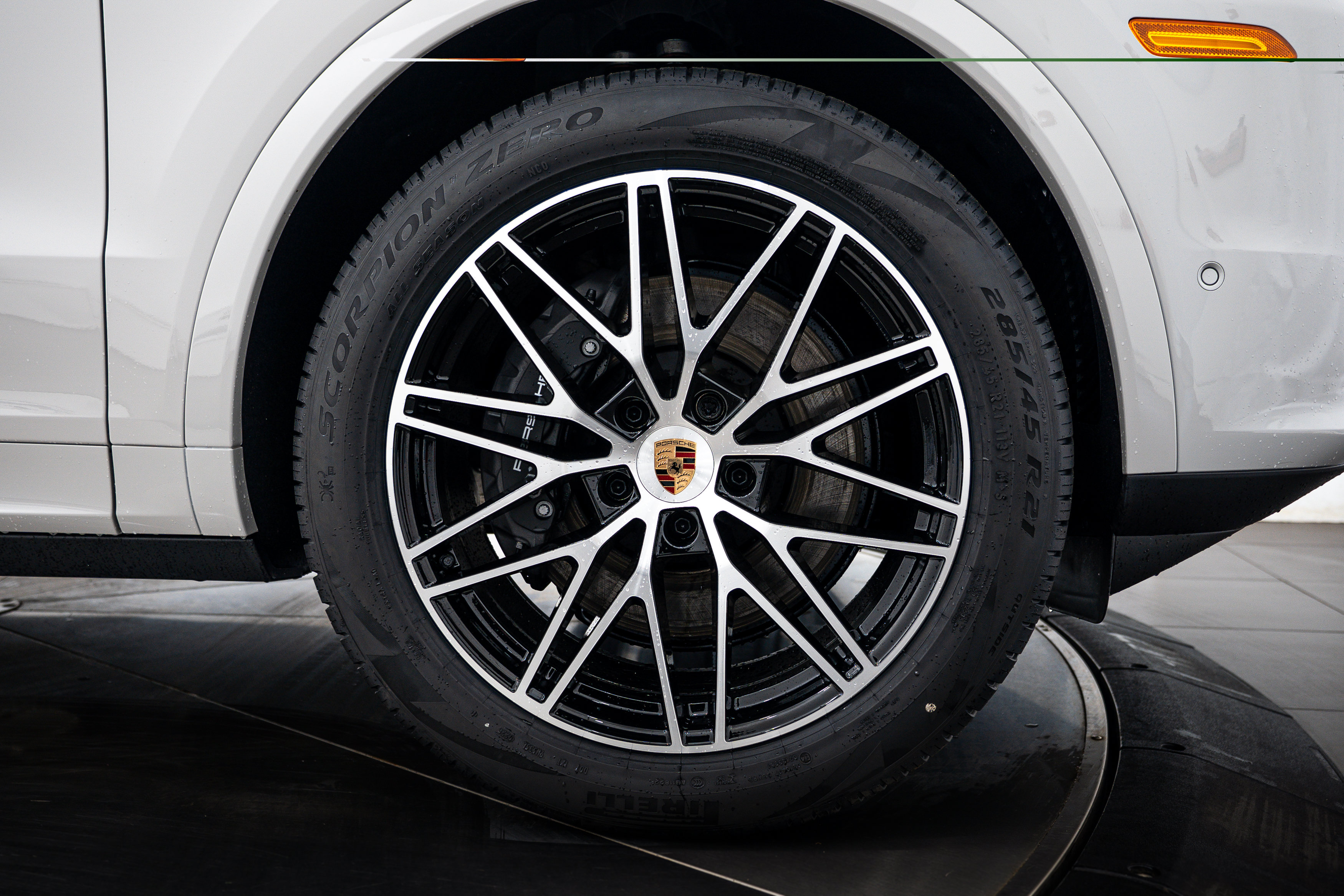 Certified 2026 Porsche Cayenne AWD/4WD image 12
