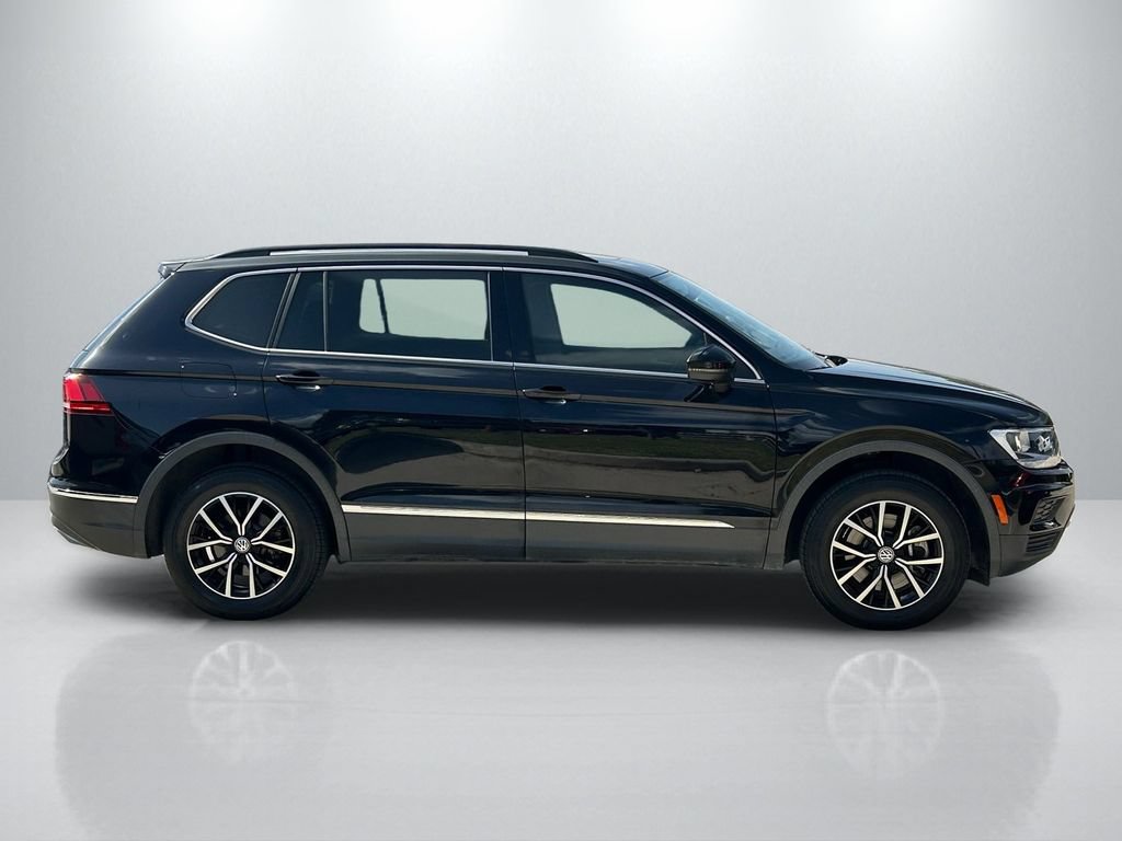 Used 2021 Volkswagen Tiguan SE R-Line FWD image 4